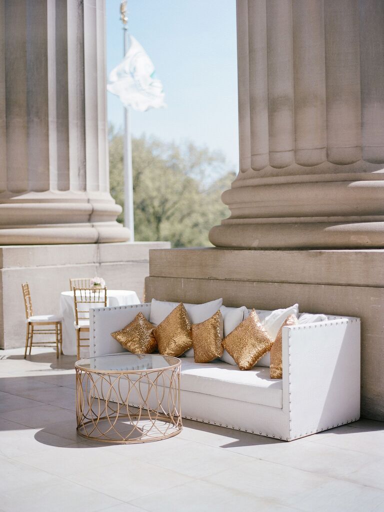 Metallic accent colors for your wedding decor