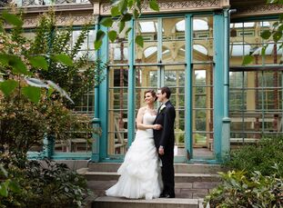 
                    Even though Christine Tate (31 and a medical device engineer) and Jason Marr (32 and a software developer) live in California, t