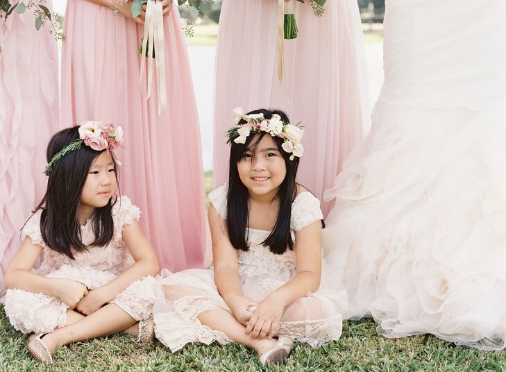 Joyce’s niece and Jae’s youngest cousin were their flower girls. Each girl wore a bohemian blush pink dress of her choosing.