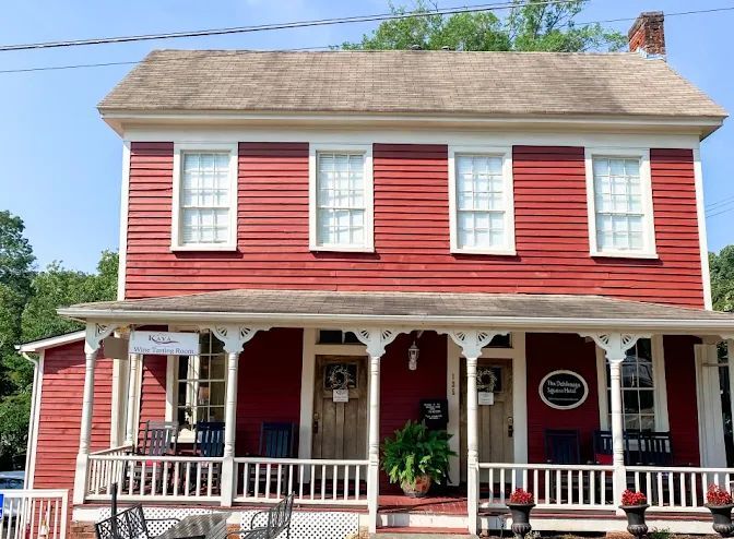 Picture of The Dahlonega Square Hotel & Villas

