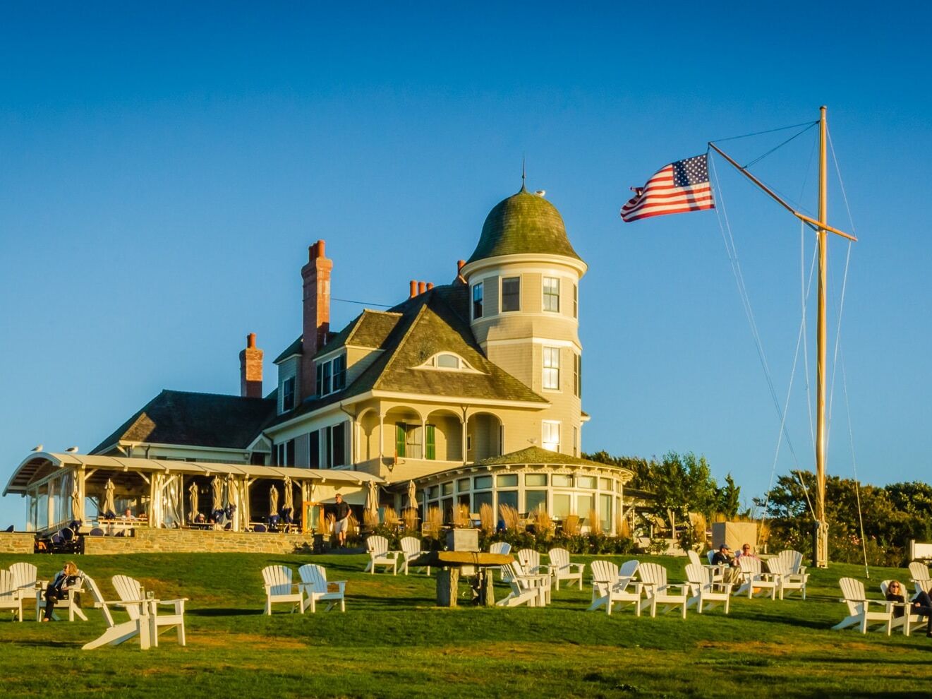 Picture of The Lawn Terrace at Castle Hill Inn