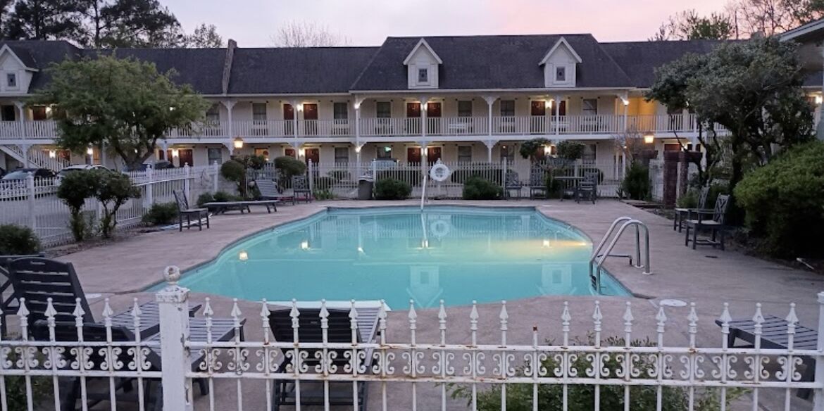 Picture of Queen of Diamonds Inn