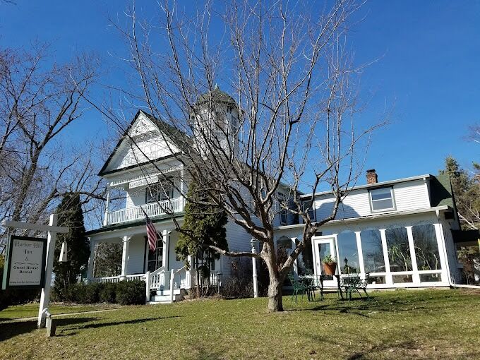 Picture of Harbor Hill Inn