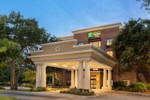 Picture of Holiday Inn Express & Suites Mt. Pleasant an IHG Hotel