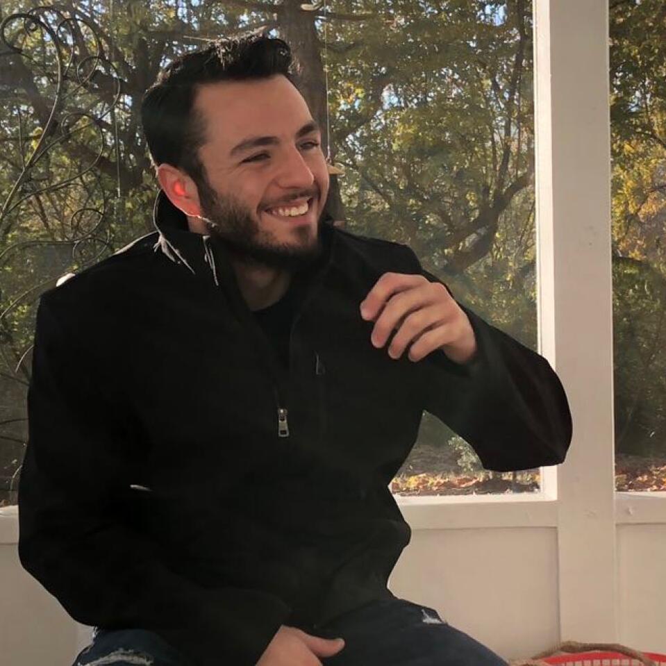 Alex Holt 