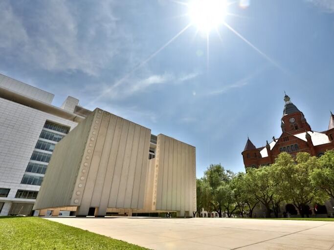 Picture of John F. Kennedy Memorial Plaza