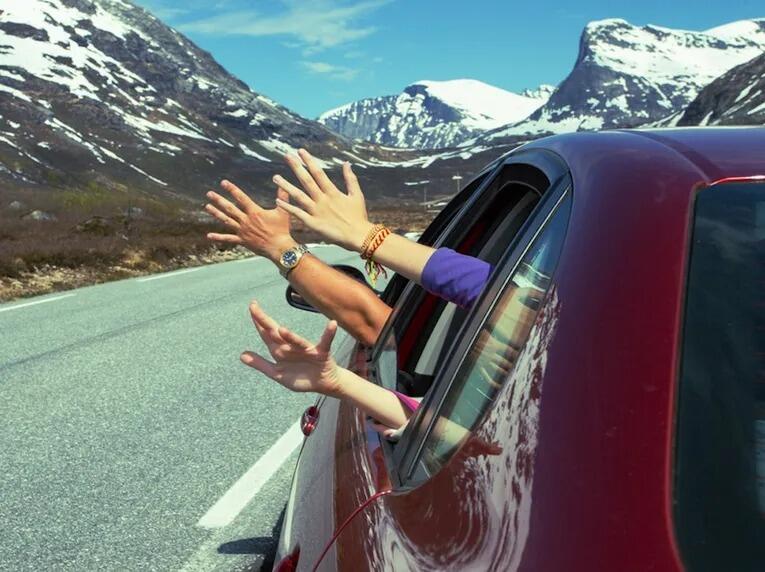 Picture of We recommend carpooling!