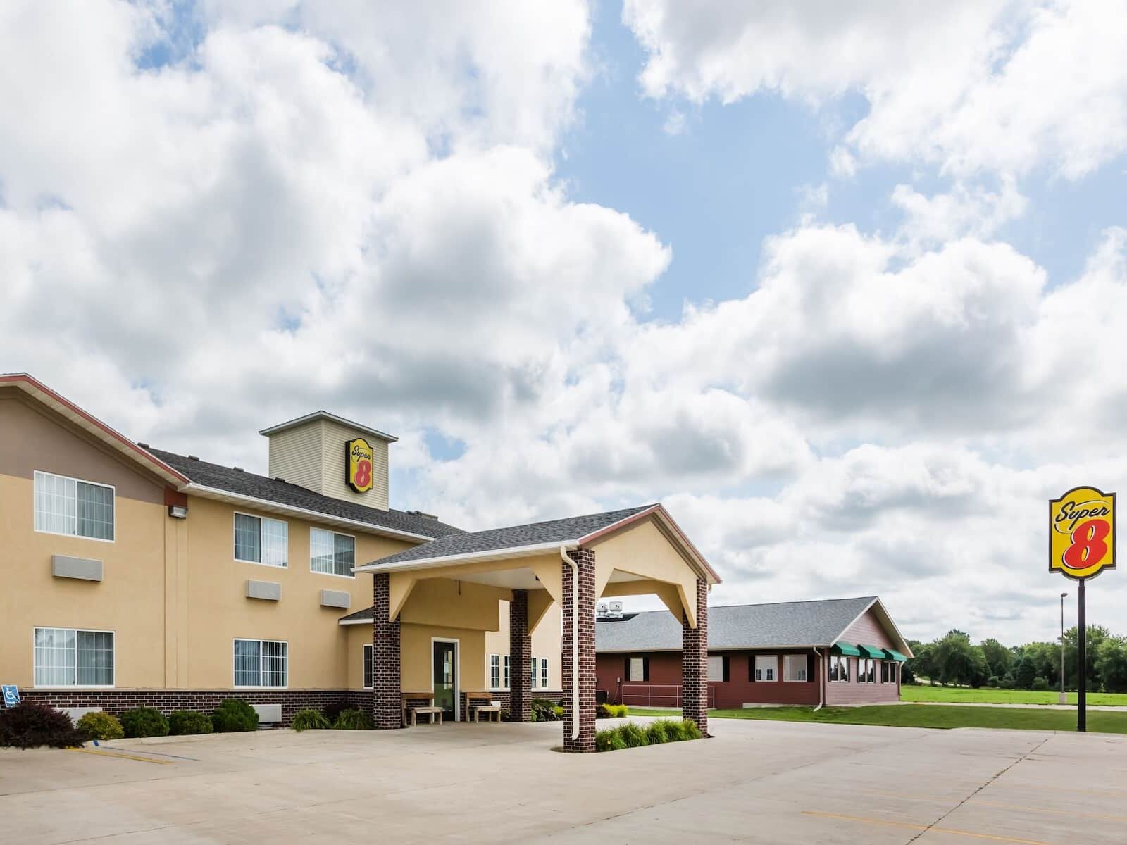 Picture of Super 8 by Wyndham Ida Grove
