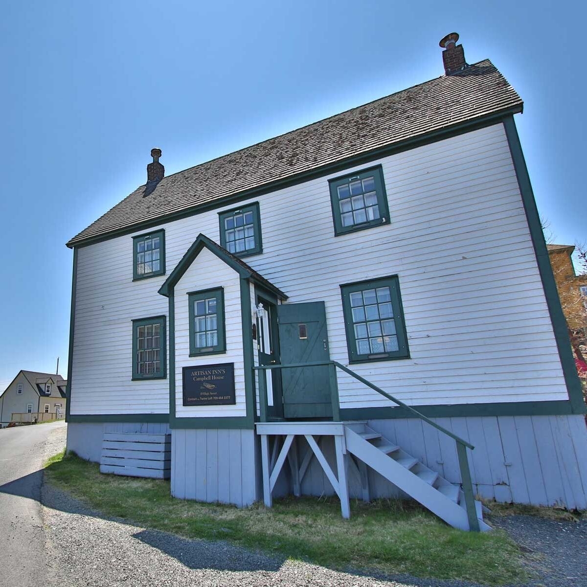 Picture of Artisan Inn Rooms & Suites (Bed & Breakfast)
