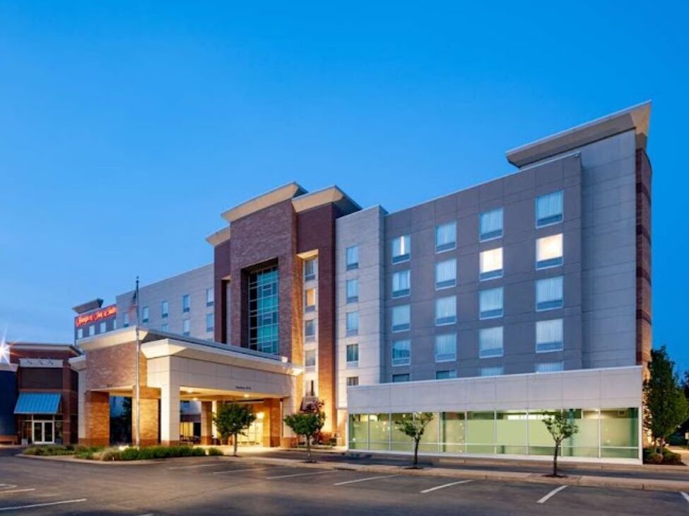Picture of Hampton Inn & Suites St. Louis at Forest Park