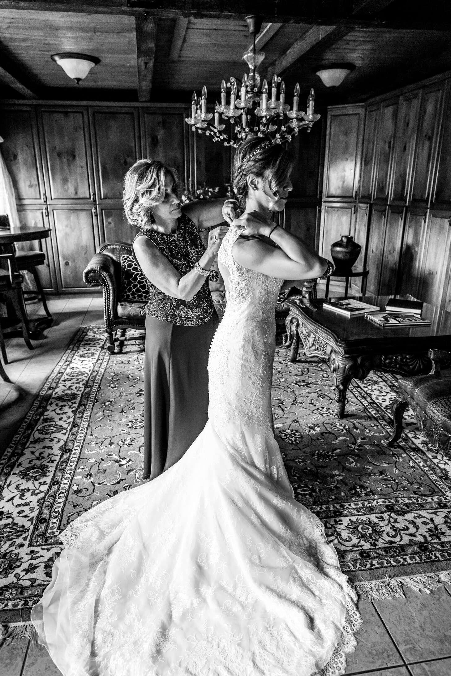 Trumpet-Style Silhouette Lace Wedding Dress