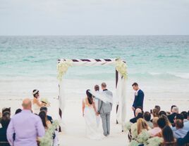 Couple in Bahamas for destination wedding.