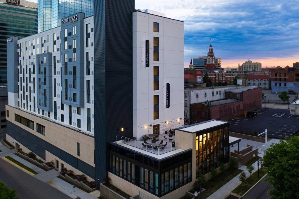 Picture of Courtyard Knoxville Downtown