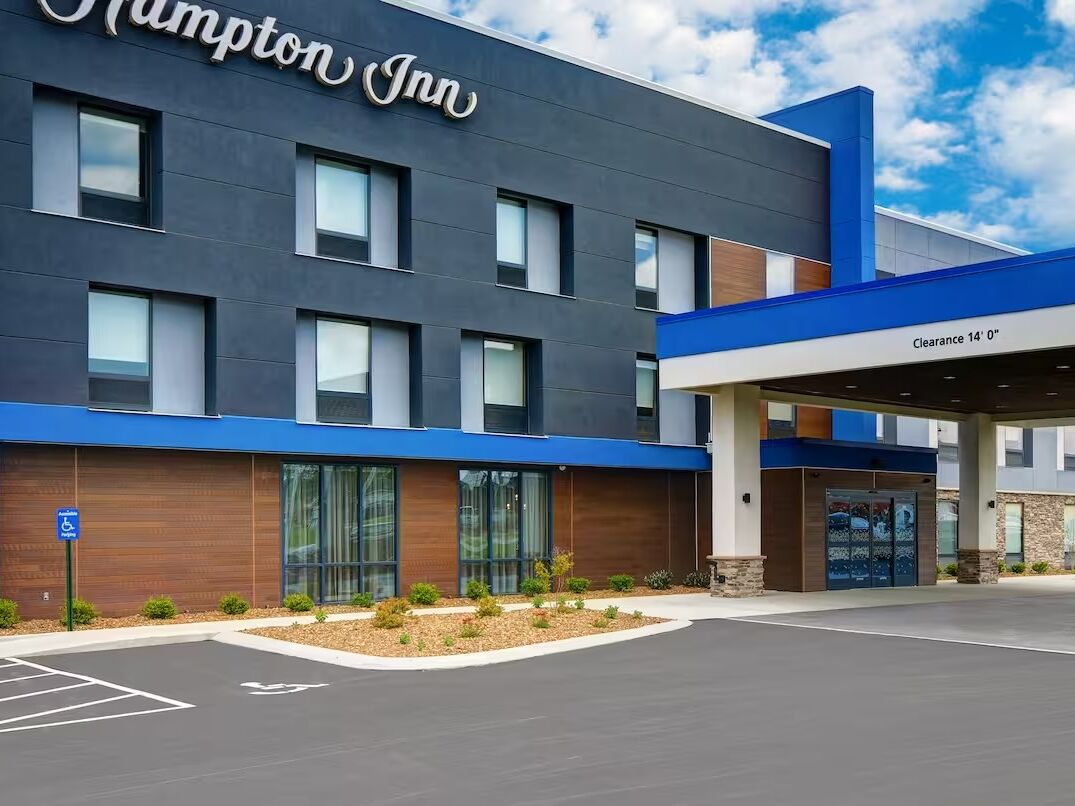 Picture of Hampton Inn Cave City