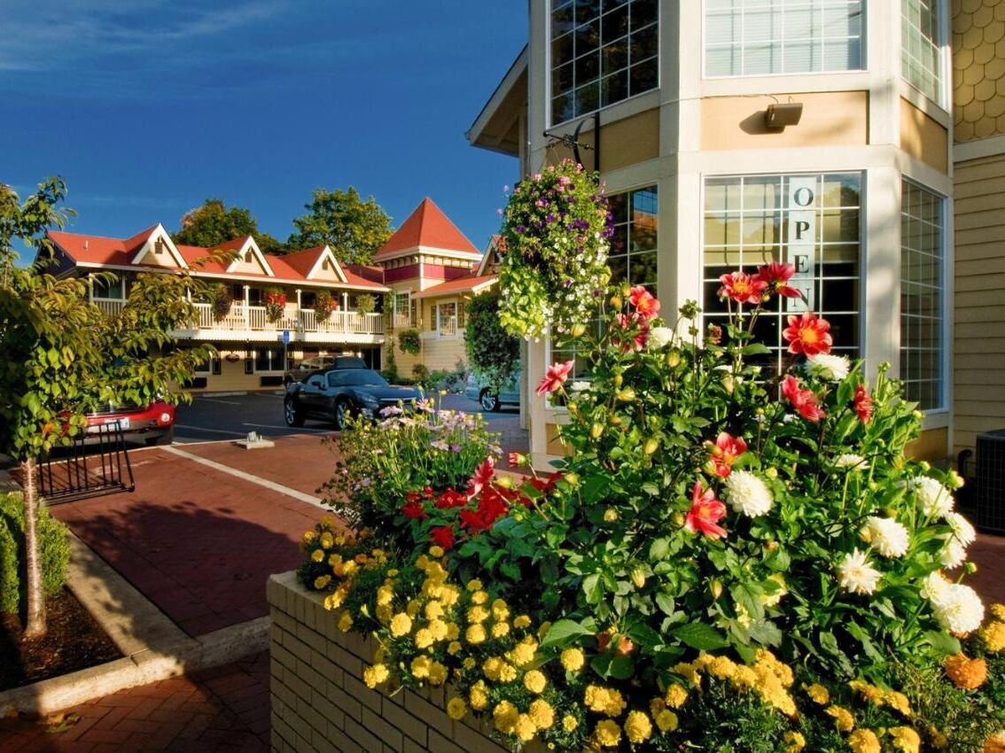 Picture of Silverton Inn & Suites