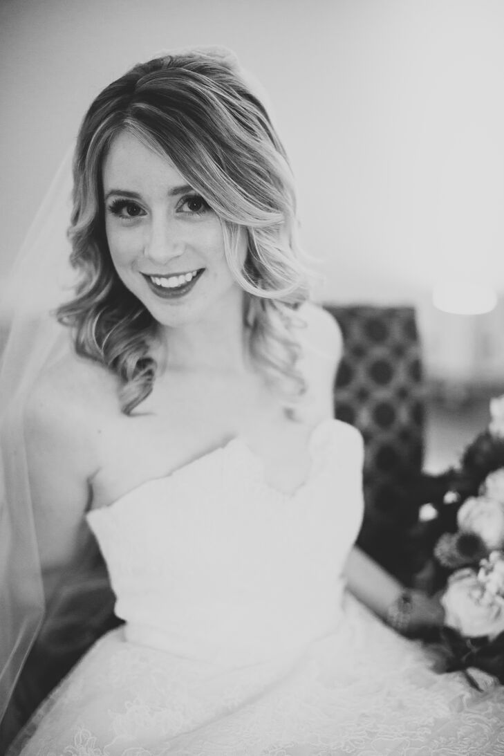 Bride with her Hair Down and Natural Makeup