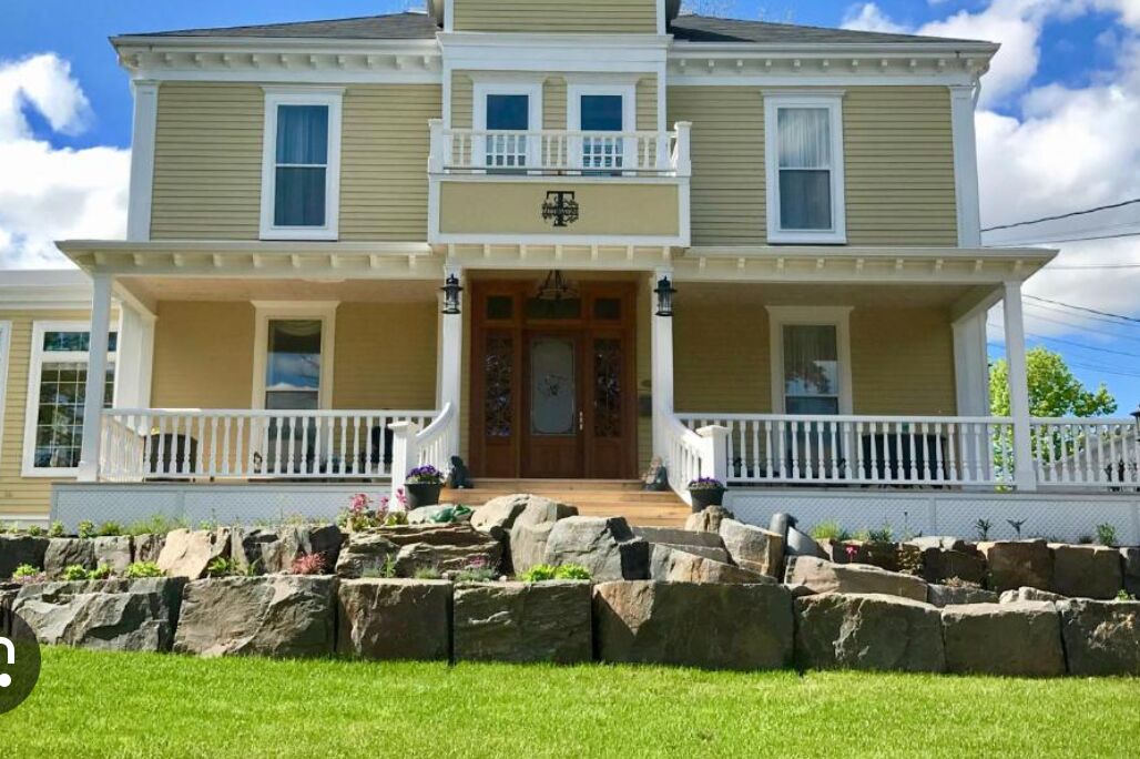 Picture of Tattingstone Inn