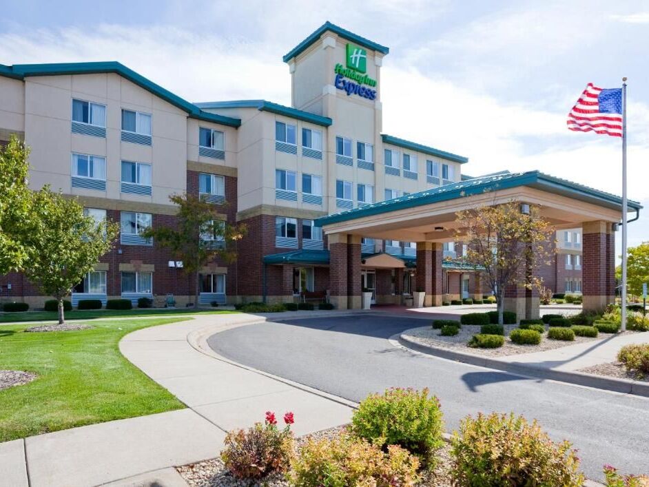 Picture of Holiday Inn Express & Suites St. Paul NE (Vadnais Heights), an IHG Hotel