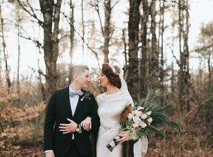 Lexie (29 and a massage therapist) and Shane Diamond (29 and a nonprofit executive director) fused New England romanticism with rustic charm for an in