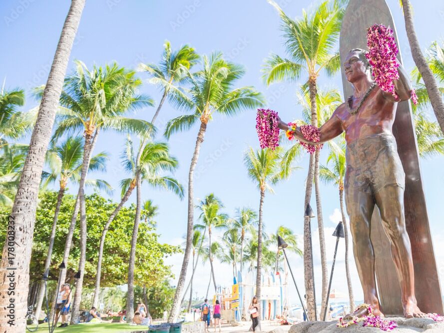 Picture of Kūhiō Beach Hula Show