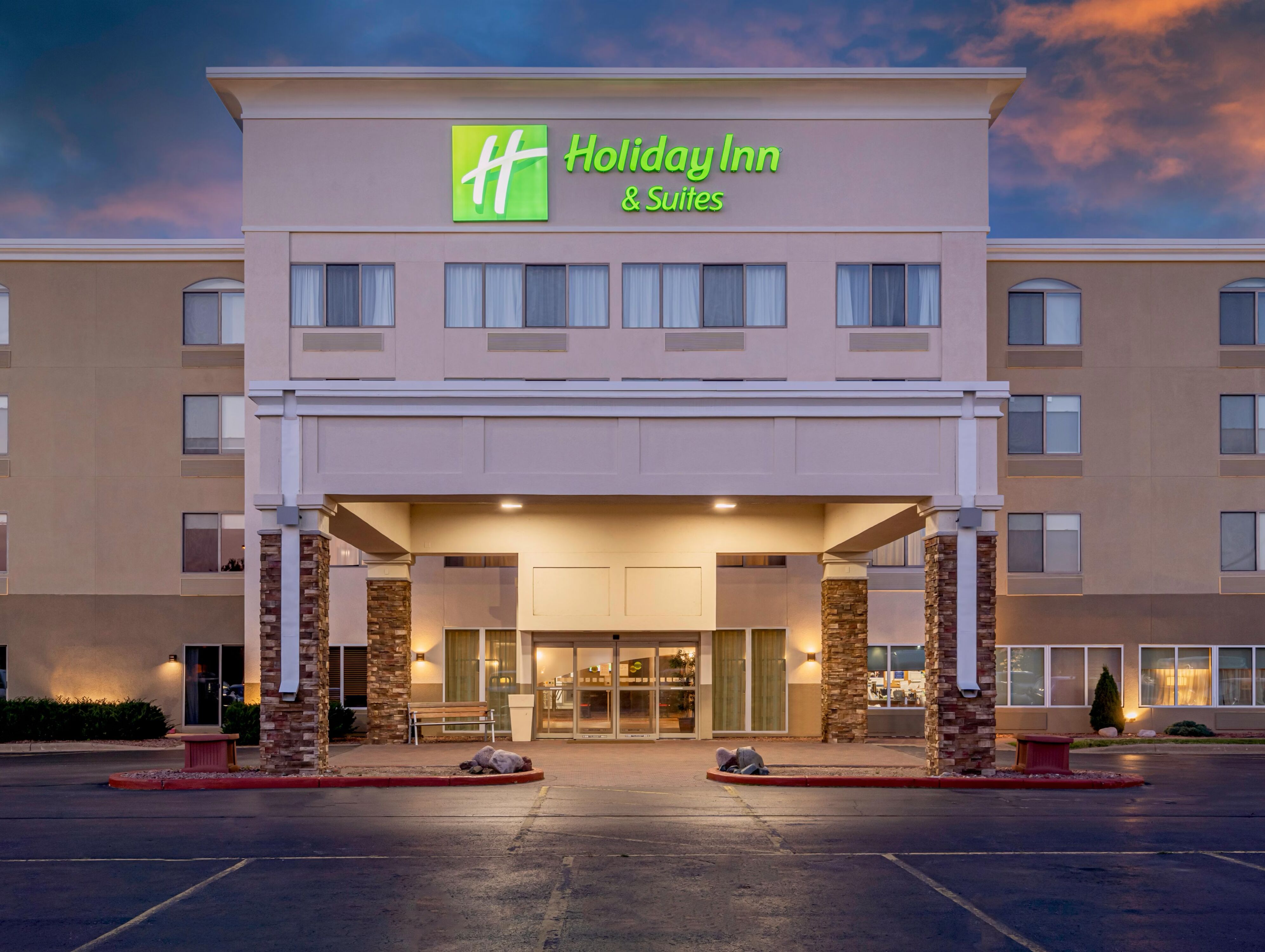 Picture of Holiday Inn And Suites