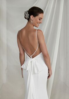 Justin Alexander Evan Sheath Wedding Dress