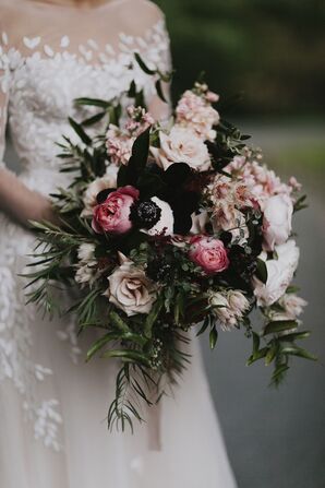 Romantic Bouquet with Roses, Scabiosas and Leaves