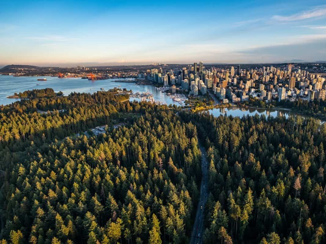 Picture of Bike (or walk) around Stanley Park