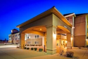 Picture of Best Western Plus MidAmerica Hotel