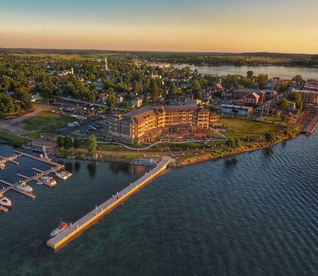 Picture of 1000 Islands Harbor Hotel