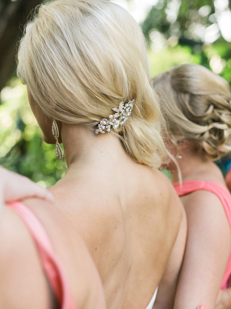 31 Stunning Side Hairstyles For Your Wedding