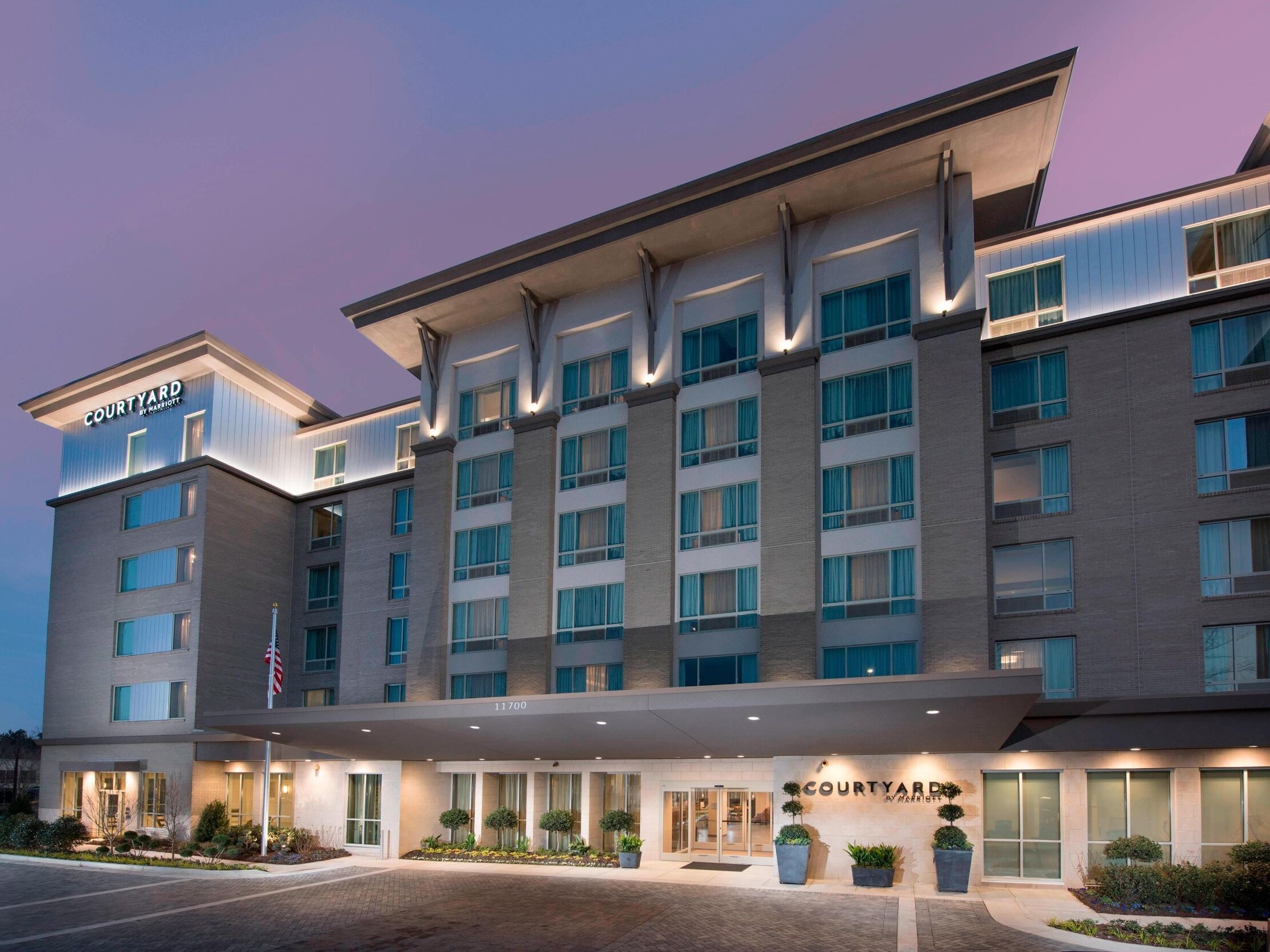 Picture of Courtyard Atlanta Alpharetta/Avalon Area