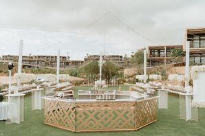 Modern Circular Bar With Gold Pattern