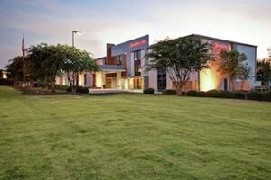 Picture of Hampton Inn Auburn