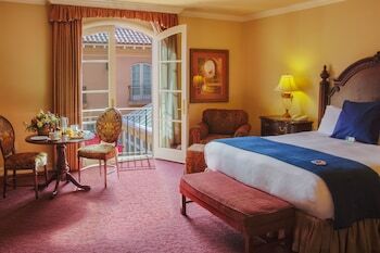 Picture of Carlton Hotel
