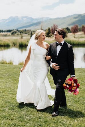 Bride and Groom Wedding Portraits at River Bottoms Ranch in Midway, Utah
