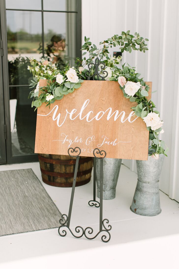 Rustic-Elegant Welcome Sign