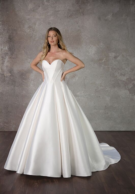 Essense of Australia D4117 Ball Gown Wedding Dress - 6