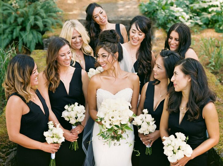 Elegant Black V-Neck Bridesmaid Dresses