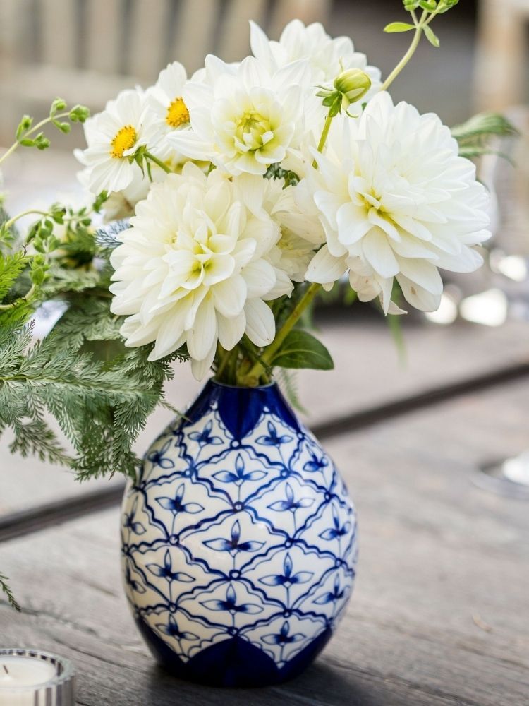 blue-and-white flower vase