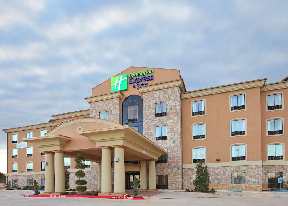 Picture of Holiday Inn Express & Suites Paris, Texas by IHG