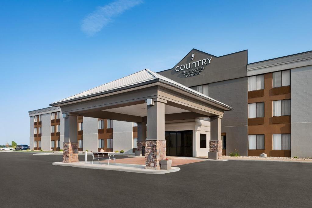 Picture of Country Inn & Suites by Radisson, Mt. Pleasant-Racine West, WI
