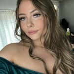 Alexandra Oakes