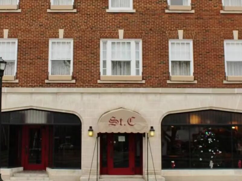 Picture of St Charles Hotel