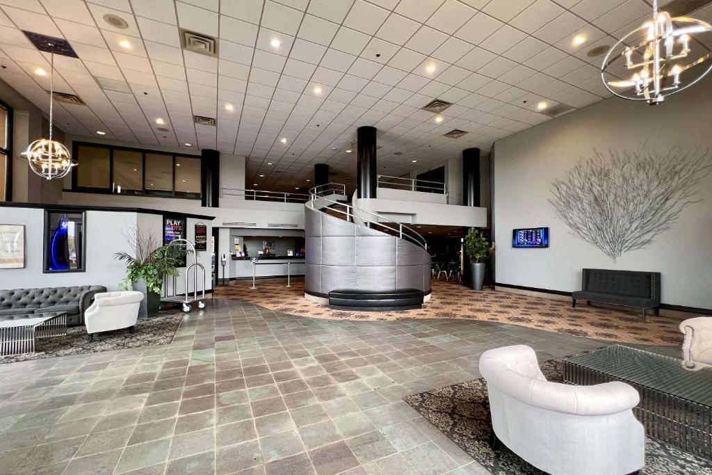 Picture of Quality Inn & Suites Orland Park - Chicago