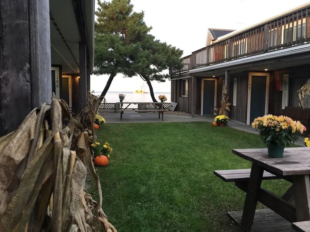 Picture of Vineyard Harbor Motel