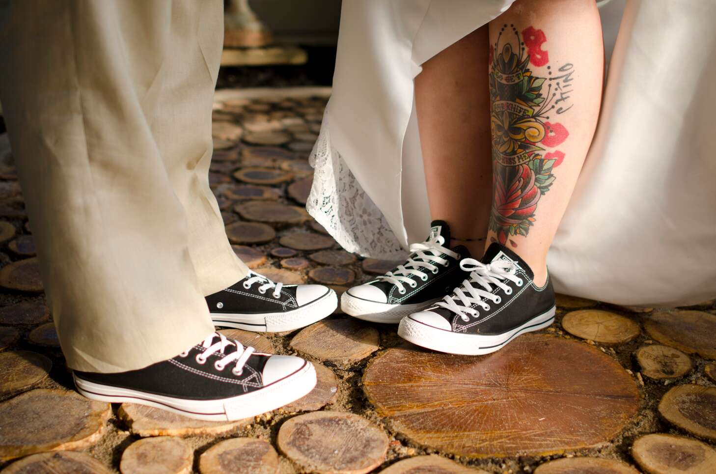 converse shoes couple