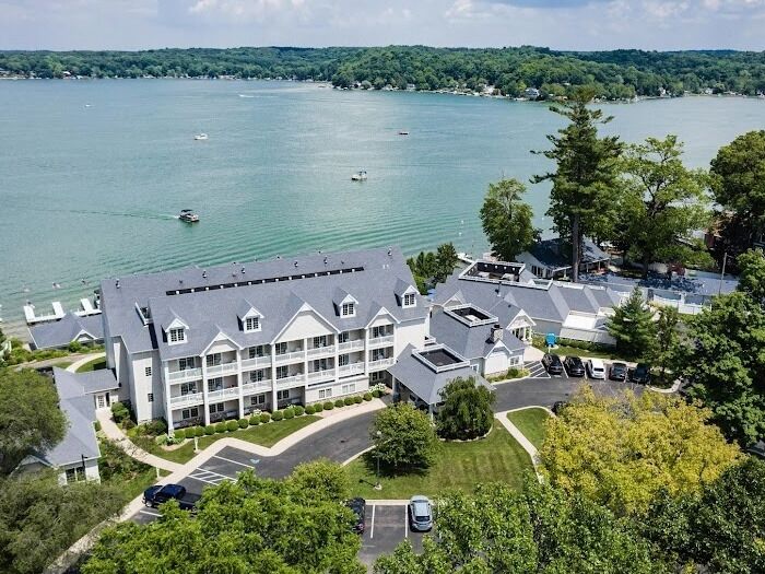 Picture of Bay Pointe Inn