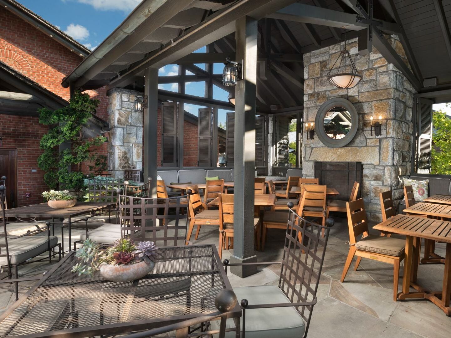 Picture of Rooftop Terrace at Old Edwards Inn