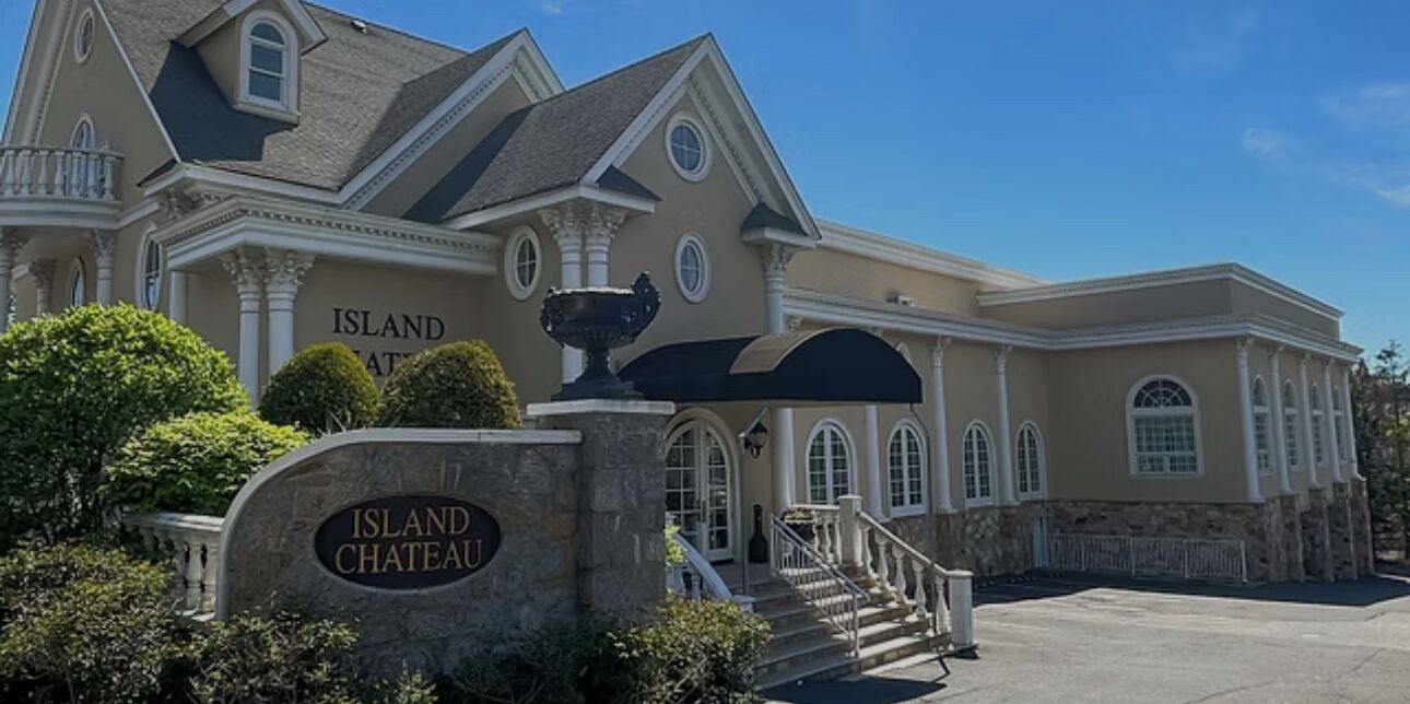 Picture of ISLAND CHATEAU